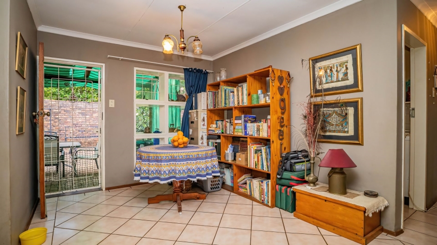 3 Bedroom Property for Sale in Faerie Glen Gauteng