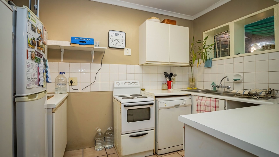 3 Bedroom Property for Sale in Faerie Glen Gauteng