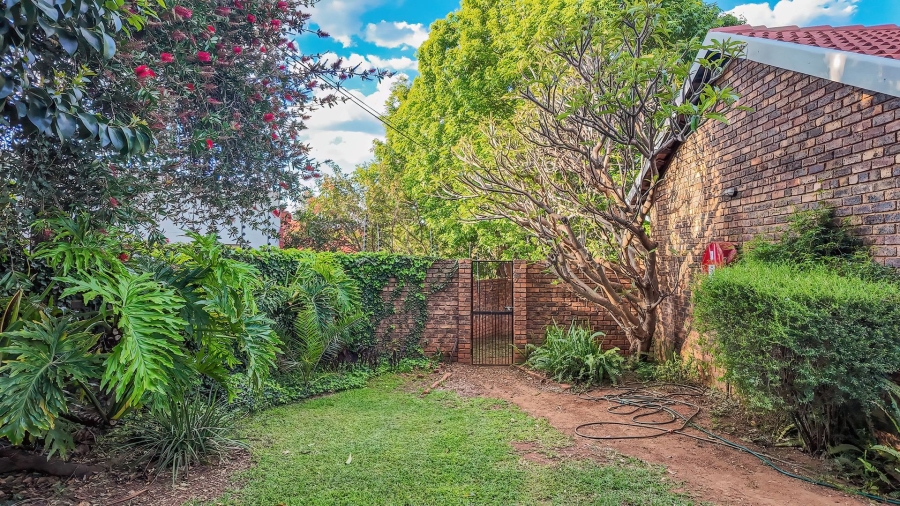 3 Bedroom Property for Sale in Faerie Glen Gauteng