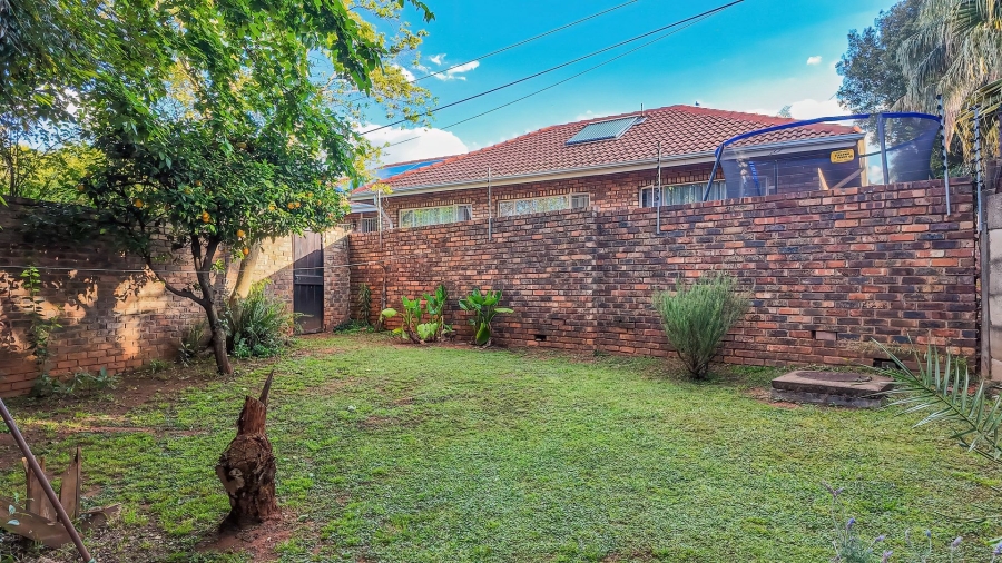 3 Bedroom Property for Sale in Faerie Glen Gauteng