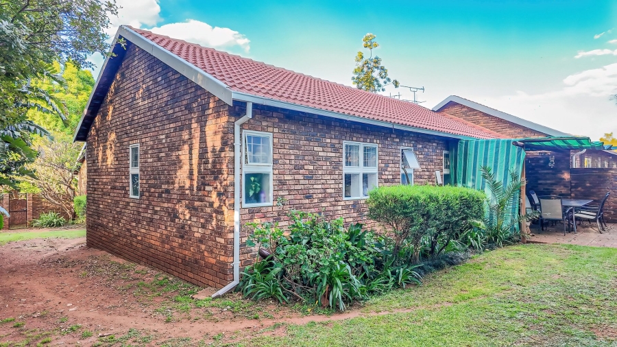 3 Bedroom Property for Sale in Faerie Glen Gauteng