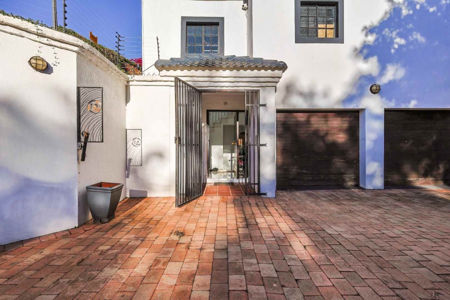 3 Bedroom Property for Sale in Waterkloof Gauteng