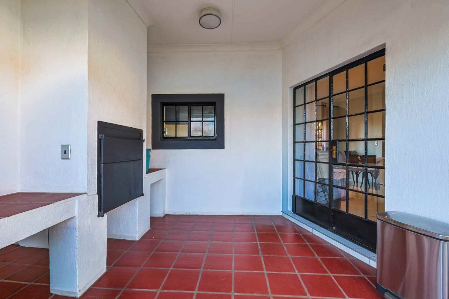 3 Bedroom Property for Sale in Waterkloof Gauteng