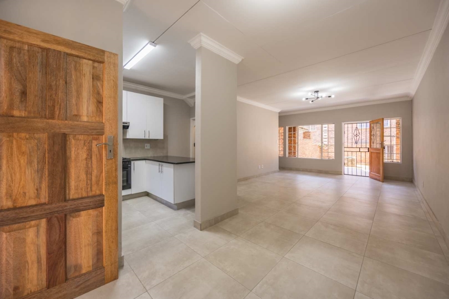 To Let 2 Bedroom Property for Rent in Silver Lakes Gauteng