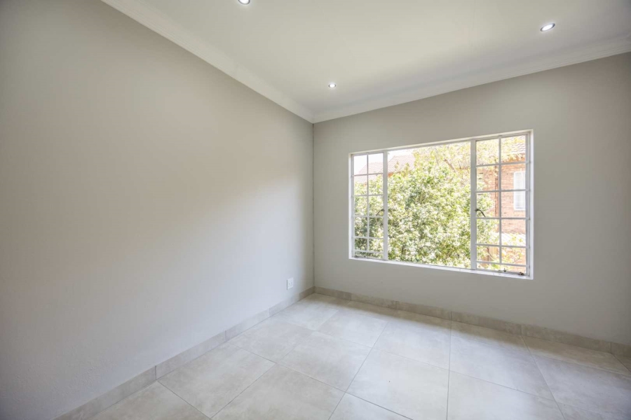 To Let 2 Bedroom Property for Rent in Silver Lakes Gauteng