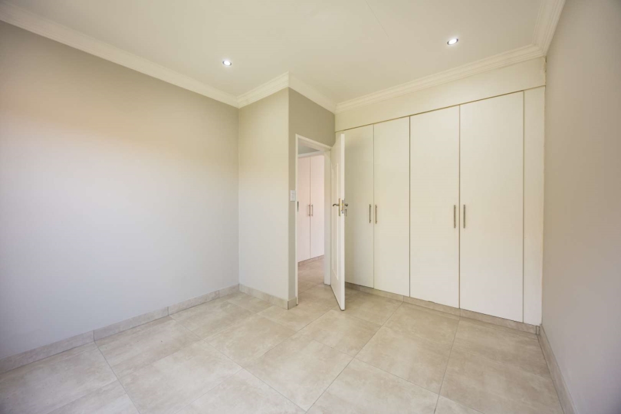 To Let 2 Bedroom Property for Rent in Silver Lakes Gauteng