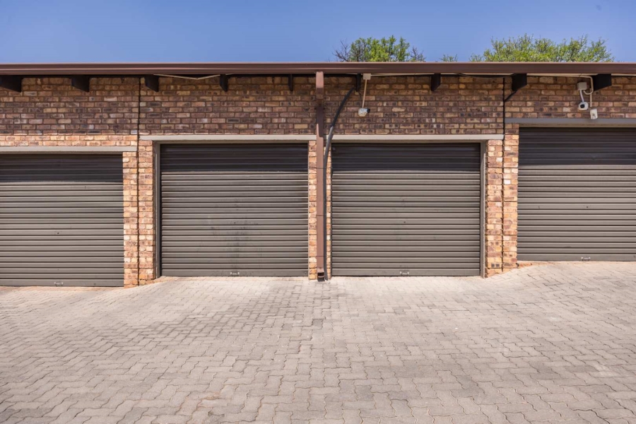 To Let 2 Bedroom Property for Rent in Silver Lakes Gauteng