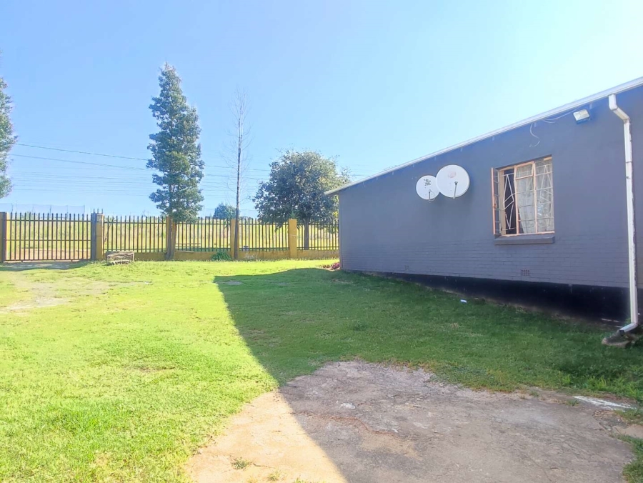 5 Bedroom Property for Sale in Wentworth Park Gauteng