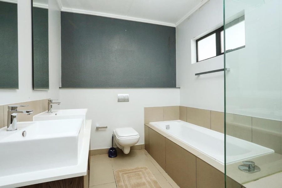 To Let 2 Bedroom Property for Rent in Morningside Gauteng