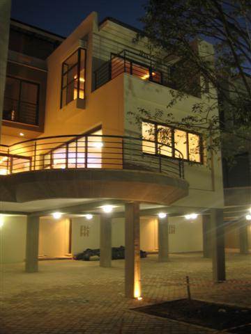 To Let 2 Bedroom Property for Rent in Melrose North Gauteng