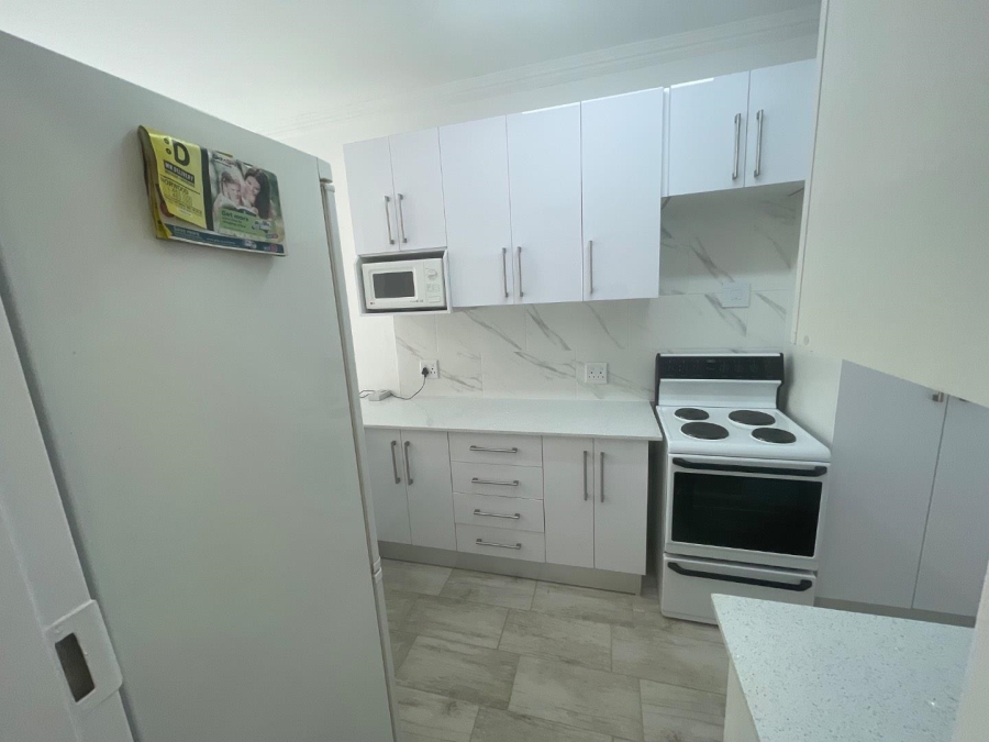 To Let 1 Bedroom Property for Rent in Illovo Gauteng