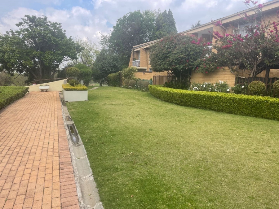 To Let 1 Bedroom Property for Rent in Illovo Gauteng