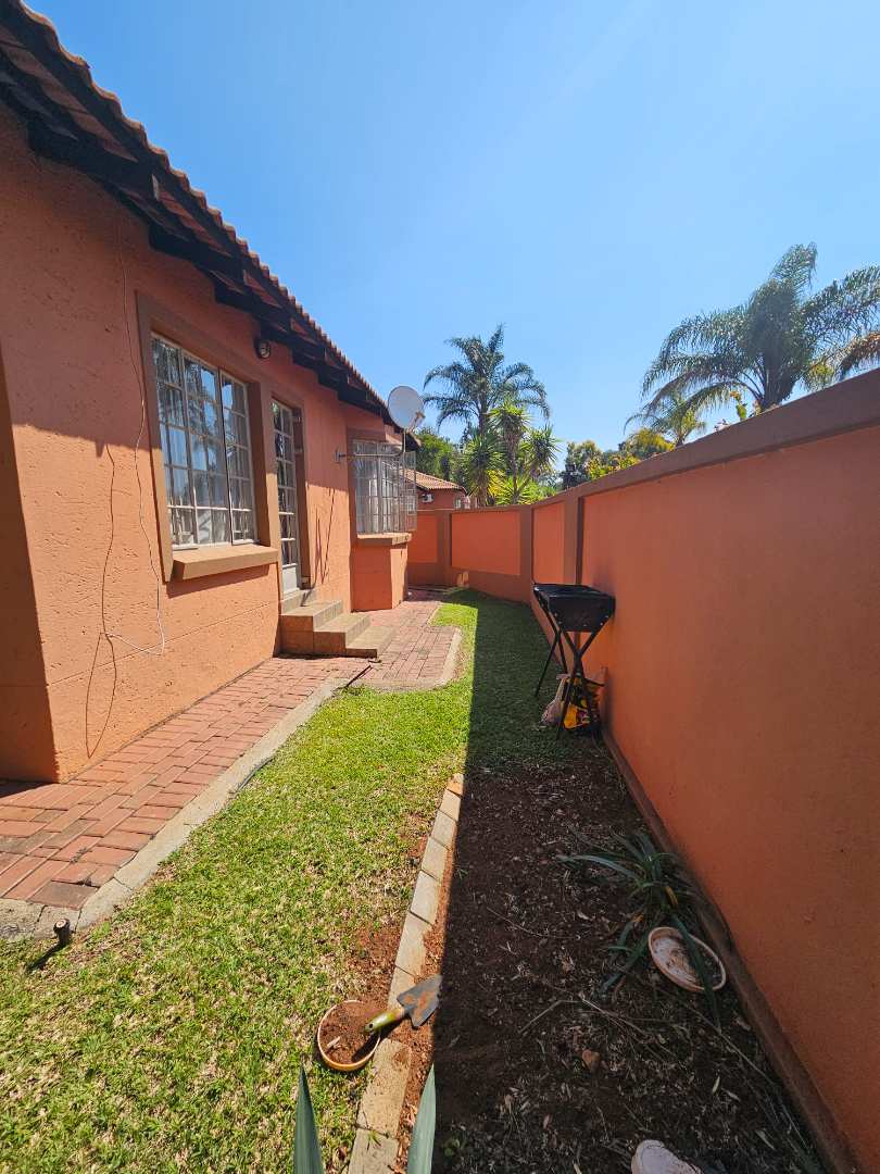 2 Bedroom Property for Sale in Florauna Gauteng