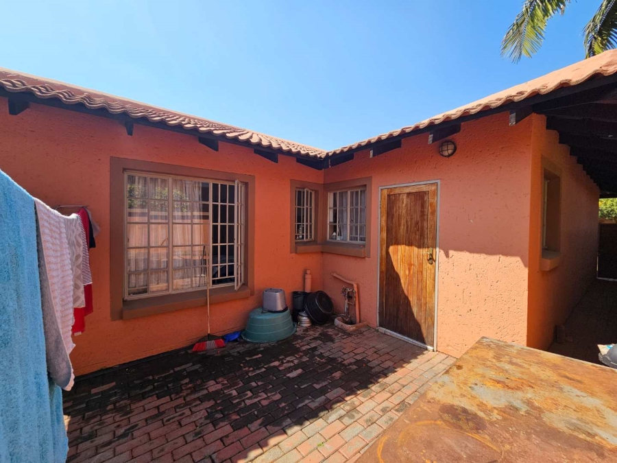 2 Bedroom Property for Sale in Florauna Gauteng