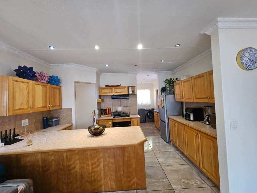 2 Bedroom Property for Sale in Florauna Gauteng