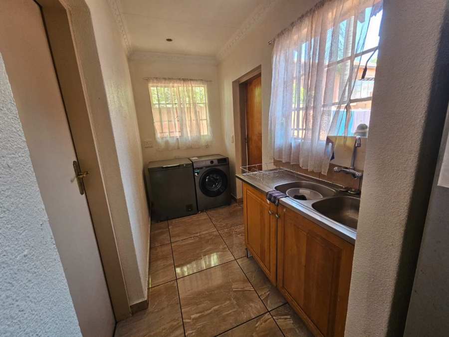 2 Bedroom Property for Sale in Florauna Gauteng