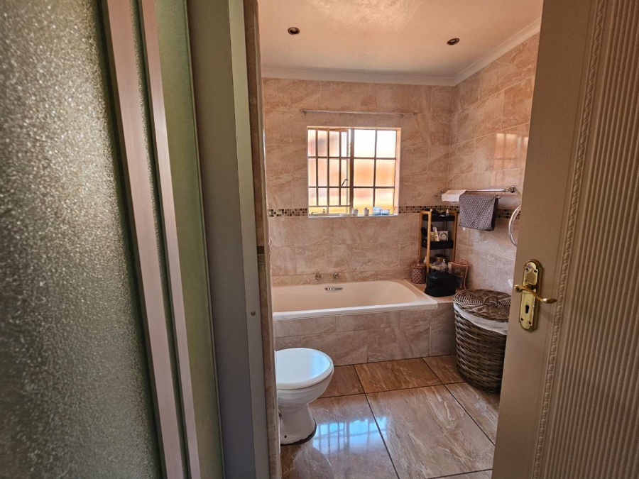 2 Bedroom Property for Sale in Florauna Gauteng