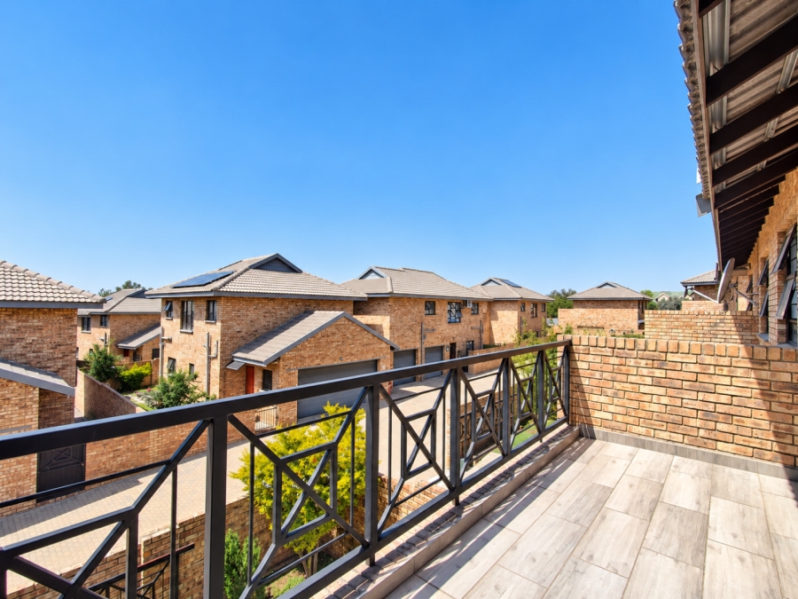 3 Bedroom Property for Sale in Ruimsig Gauteng