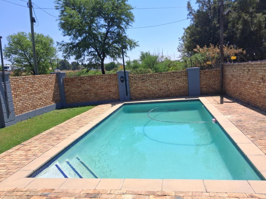 3 Bedroom Property for Sale in Ruimsig Gauteng