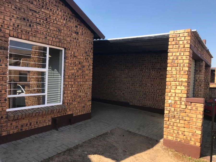 2 Bedroom Property for Sale in Honeydew Gauteng