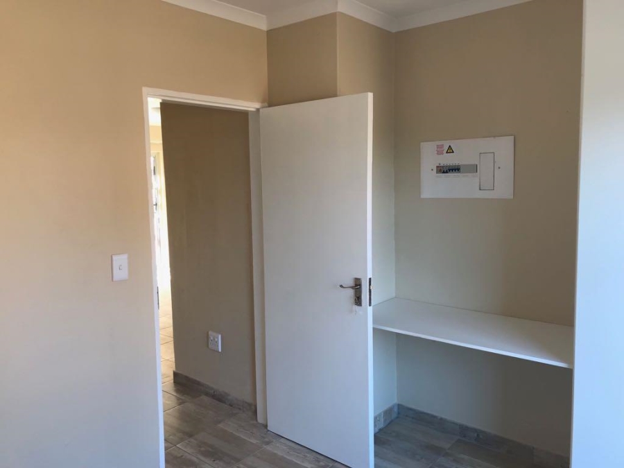 2 Bedroom Property for Sale in Honeydew Gauteng