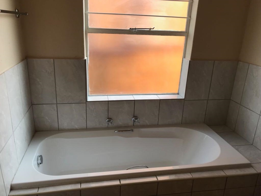 2 Bedroom Property for Sale in Honeydew Gauteng