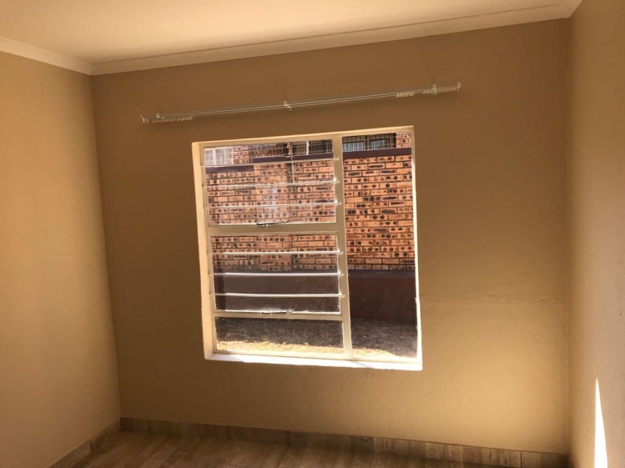 2 Bedroom Property for Sale in Honeydew Gauteng
