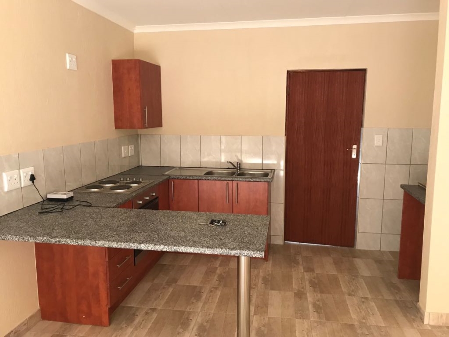 2 Bedroom Property for Sale in Honeydew Gauteng