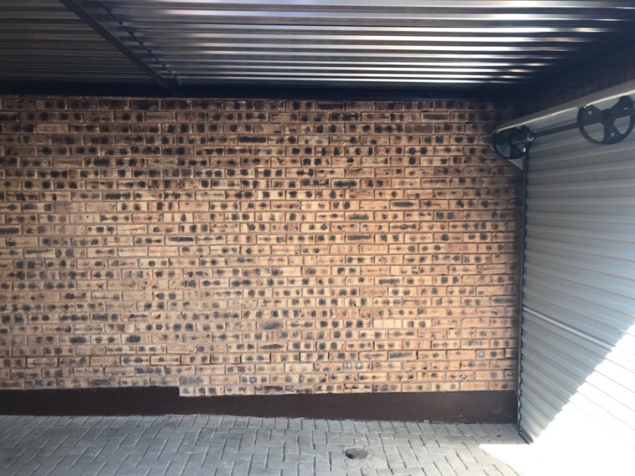 2 Bedroom Property for Sale in Honeydew Gauteng