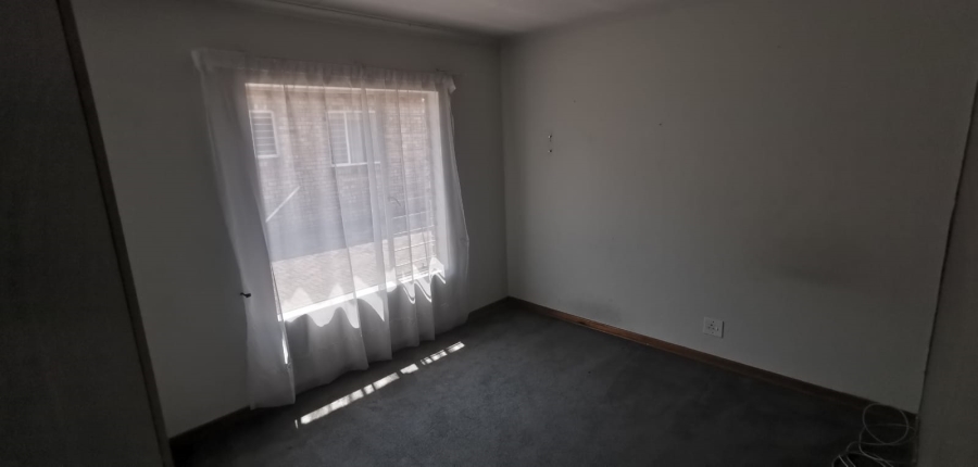 3 Bedroom Property for Sale in New Redruth Gauteng