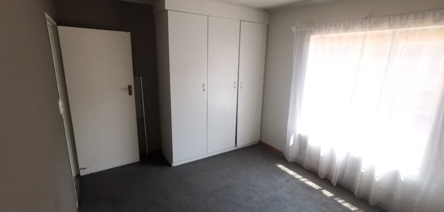 3 Bedroom Property for Sale in New Redruth Gauteng