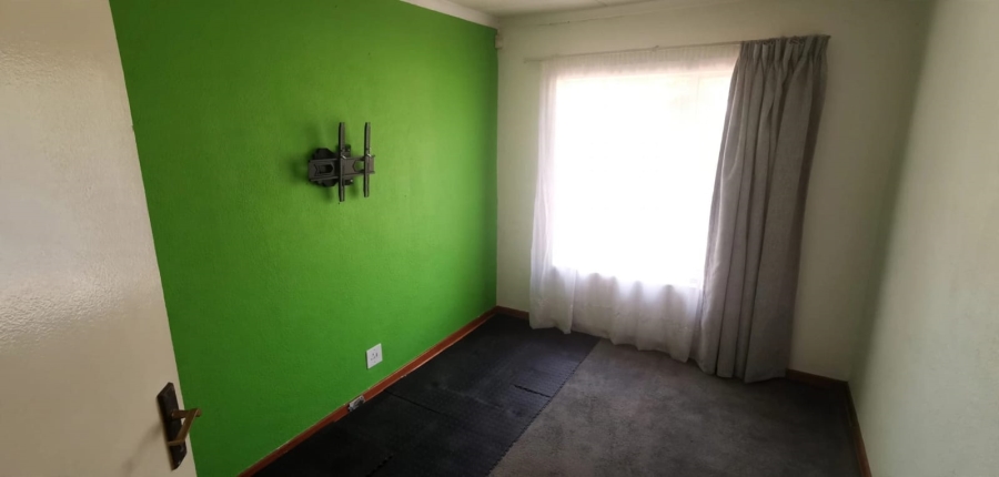 3 Bedroom Property for Sale in New Redruth Gauteng