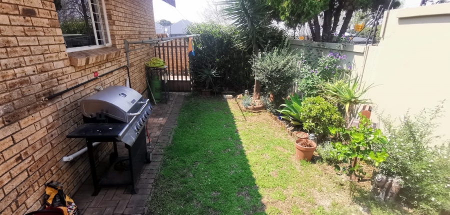 3 Bedroom Property for Sale in New Redruth Gauteng