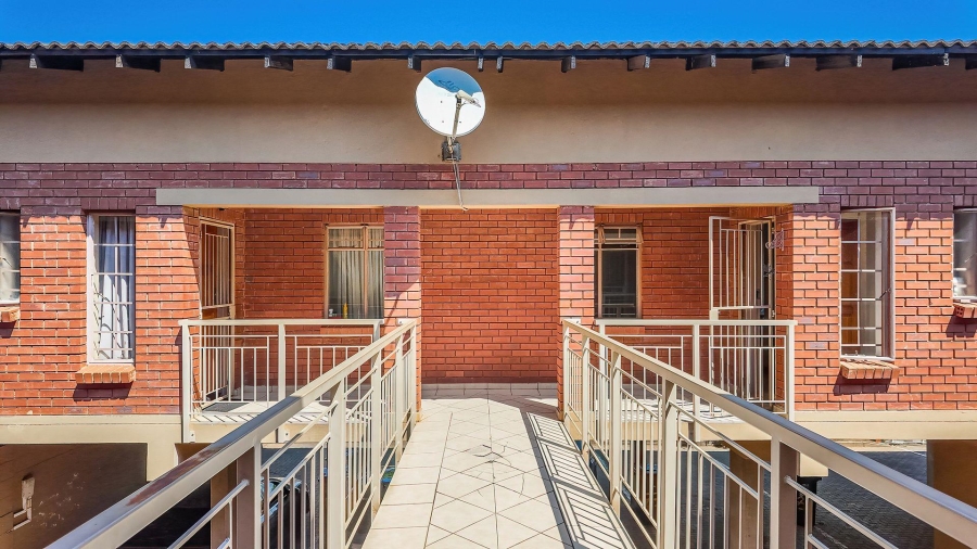 2 Bedroom Property for Sale in Equestria Gauteng