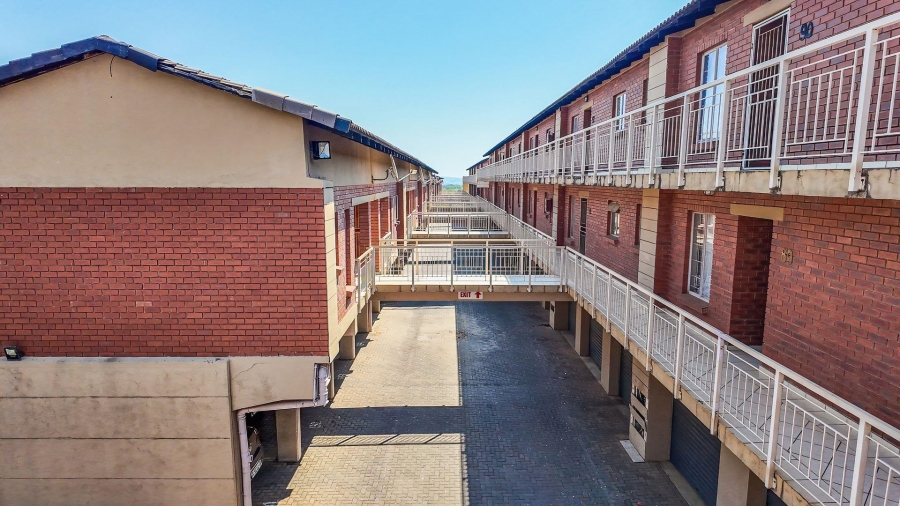 2 Bedroom Property for Sale in Equestria Gauteng