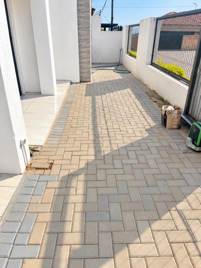 4 Bedroom Property for Sale in Soshanguve WW Gauteng