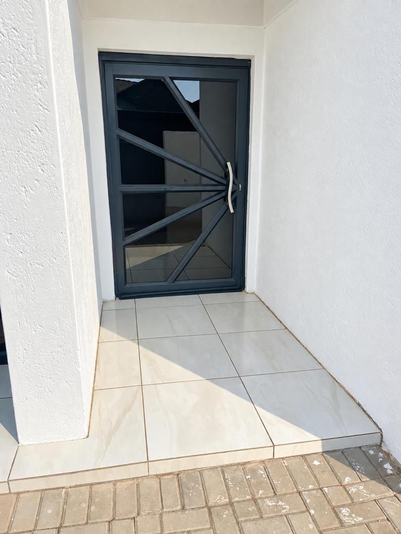4 Bedroom Property for Sale in Soshanguve WW Gauteng