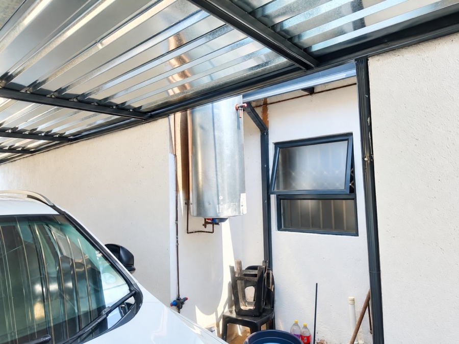 4 Bedroom Property for Sale in Soshanguve WW Gauteng
