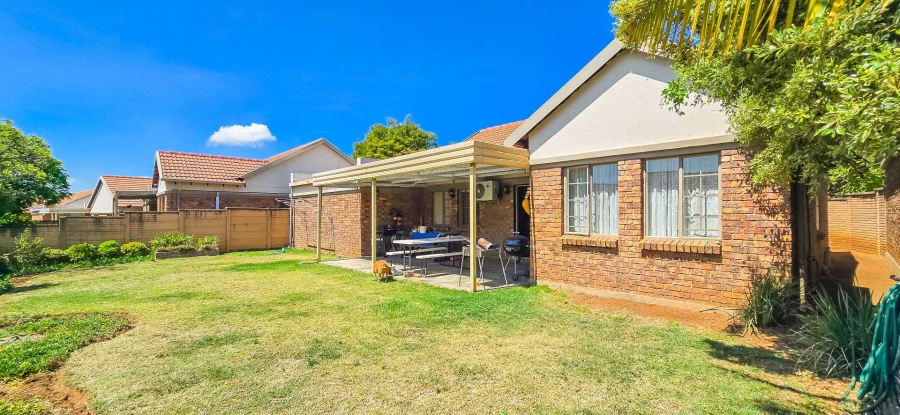 2 Bedroom Property for Sale in Equestria Gauteng