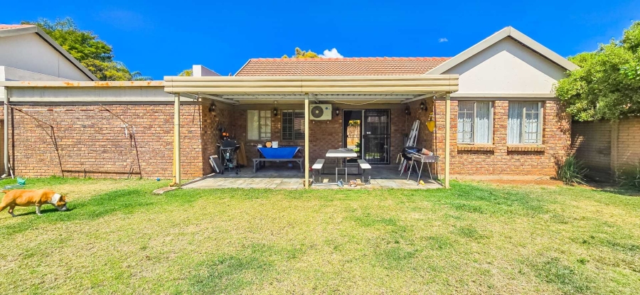 2 Bedroom Property for Sale in Equestria Gauteng