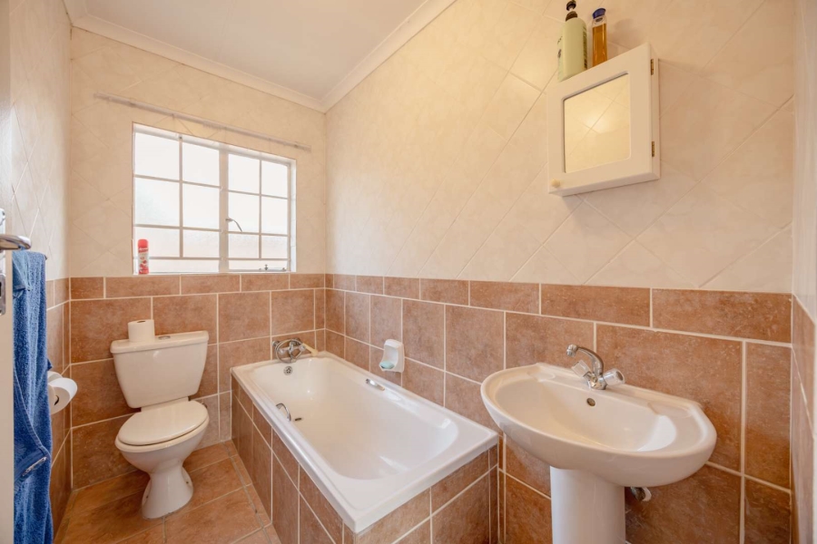 2 Bedroom Property for Sale in Equestria Gauteng