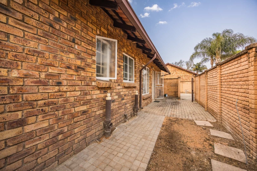 2 Bedroom Property for Sale in Equestria Gauteng
