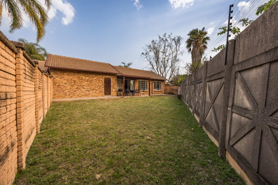 2 Bedroom Property for Sale in Equestria Gauteng