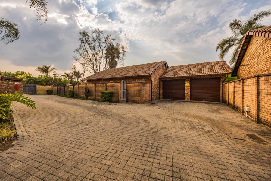 2 Bedroom Property for Sale in Equestria Gauteng