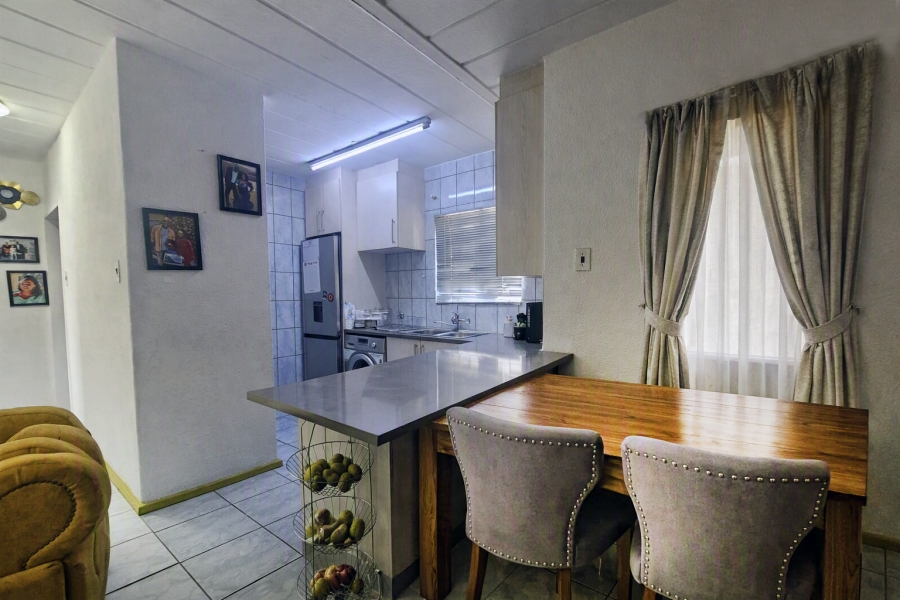 2 Bedroom Property for Sale in Radiokop Gauteng