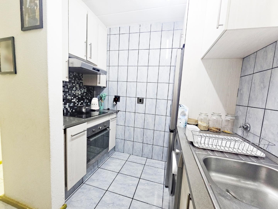 2 Bedroom Property for Sale in Radiokop Gauteng