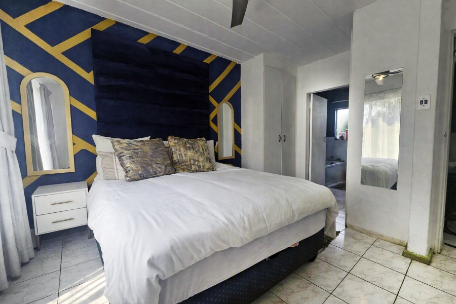 2 Bedroom Property for Sale in Radiokop Gauteng