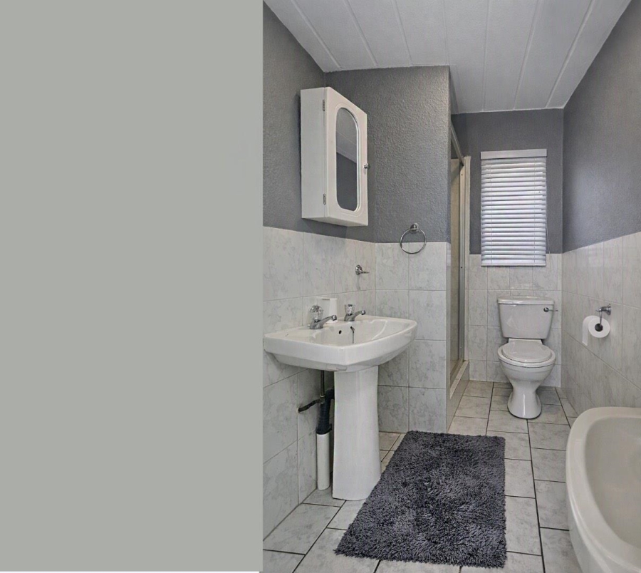 2 Bedroom Property for Sale in Radiokop Gauteng