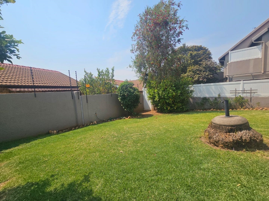 2 Bedroom Property for Sale in Radiokop Gauteng