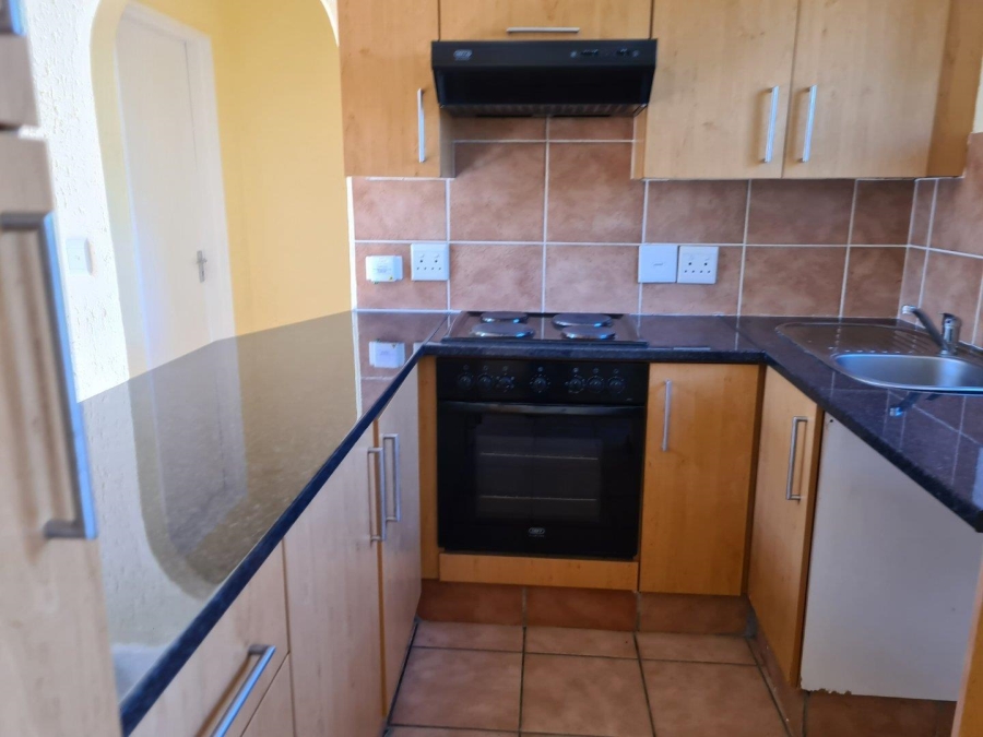To Let 1 Bedroom Property for Rent in Lonehill Gauteng